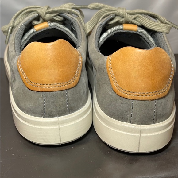 ECCO Soft Lace-Up Sneaker in Grey-Green w/Tan Leather Backs (EUC, Men’s Sz 8) - Picture 6 of 8